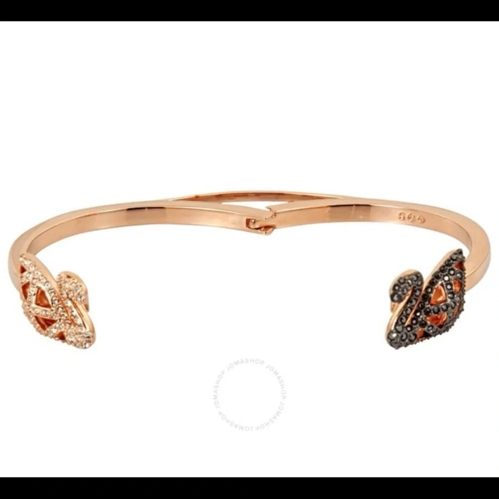 Rare find swarovski Facet Swan Bangle Bracelet Multi Color, Size medium -like ne